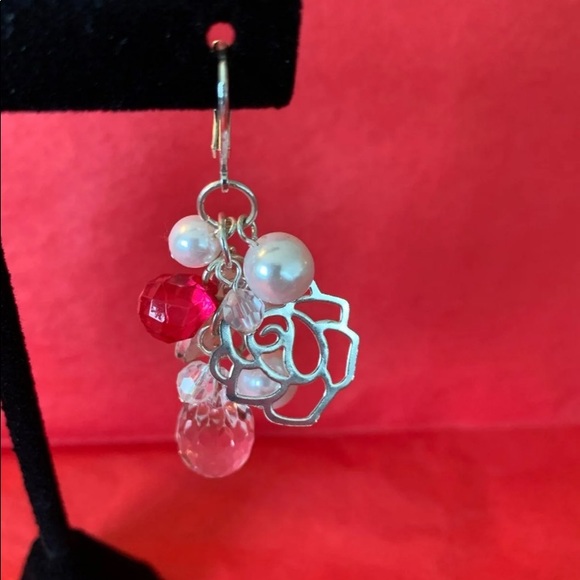🔴 Dangle pink accent charm earrings - Picture 2 of 3